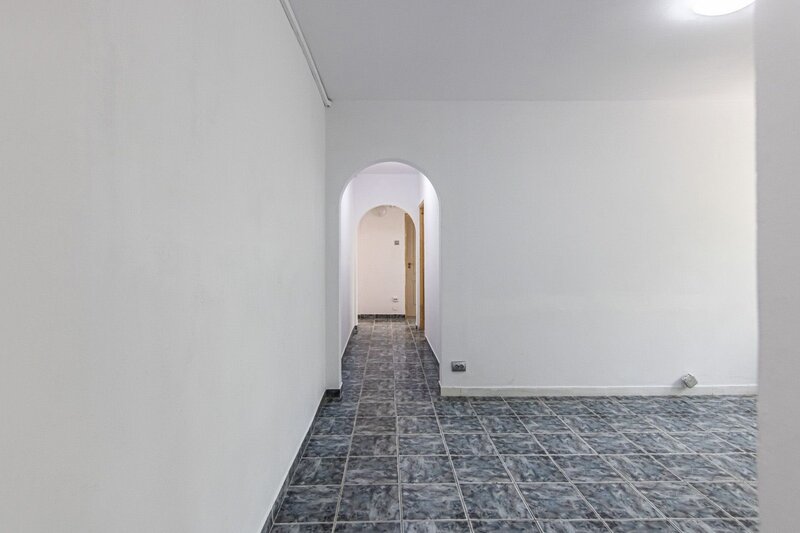 Drumul Taberei, Cetatea Histria, Romancierilor, 4 camere, nemobilat.