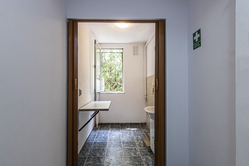 Drumul Taberei, Cetatea Histria, Romancierilor, 4 camere, nemobilat.